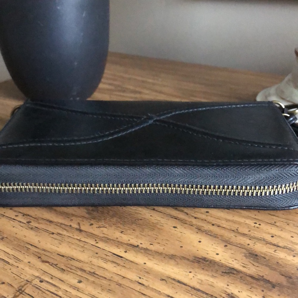Save the Girls Convertible Touch Screen Wristlet/Crossbody/Wallet RARE - Picture 9 of 14